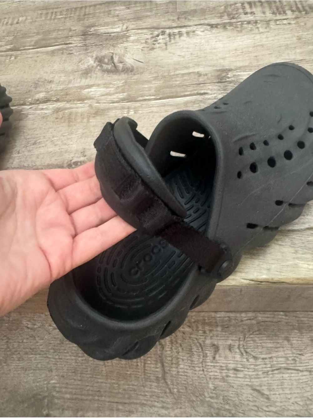 Black Crocs - Picture 6 of 9